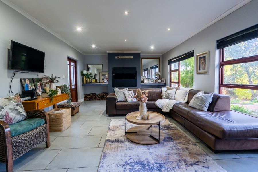4 Bedroom Property for Sale in Aurora Western Cape